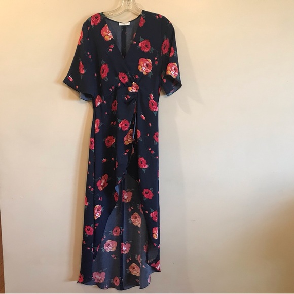 Aritzia Babaton Size 6 Jedd Faux Wrap Floral Dress in Excellent Condition Hi Low - Picture 2 of 8